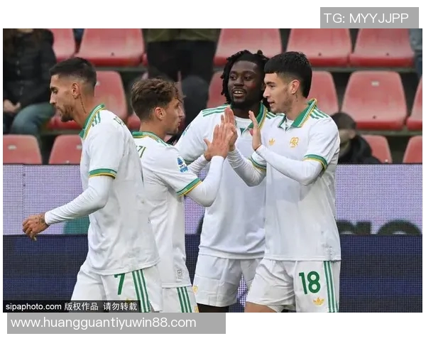 麦卡哥哥:身材不高但技巧出众,我们总能找到进球的机会 麦卡哥哥:身材不高但技巧出众,我们总能找到进球的机会