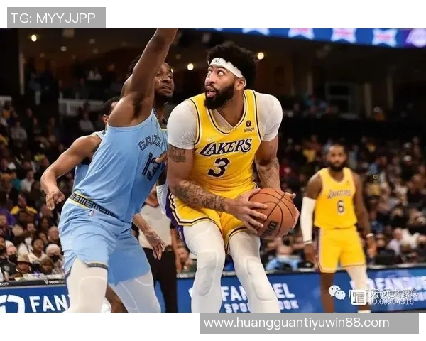 夸梅直言布朗尼受赞誉源于对老詹的崇拜与畏惧心理缺乏理性分析