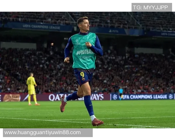 GQ评选年度最具创新与跨界合作的球衣米兰巴萨双双入围