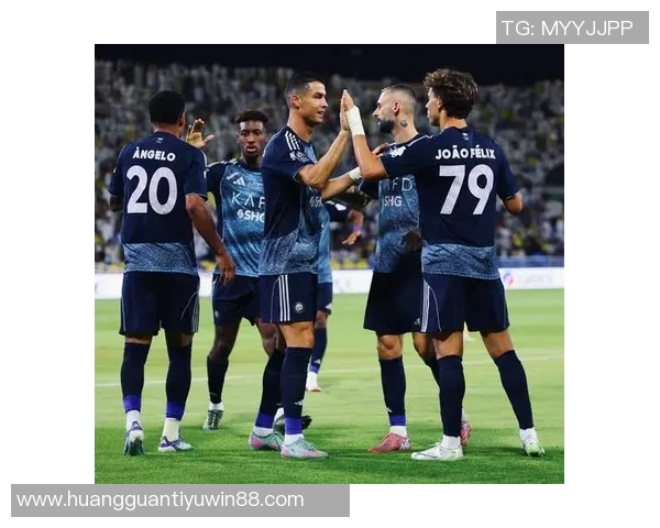 C罗小腿射门破门助球队领先菲利克斯策动科曼完美助攻展现默契